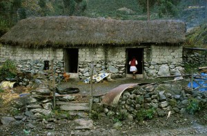 Stone Hut, descending into Quillabamba